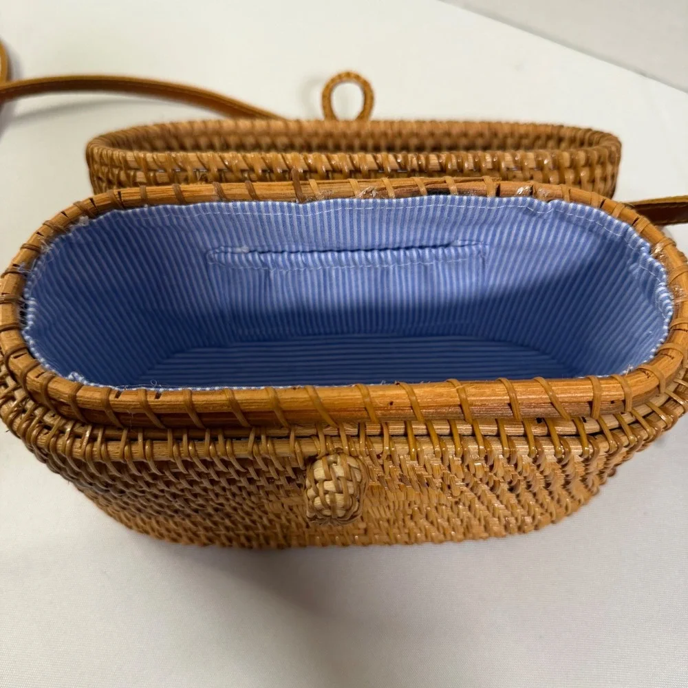 N/A handcrafted rattan